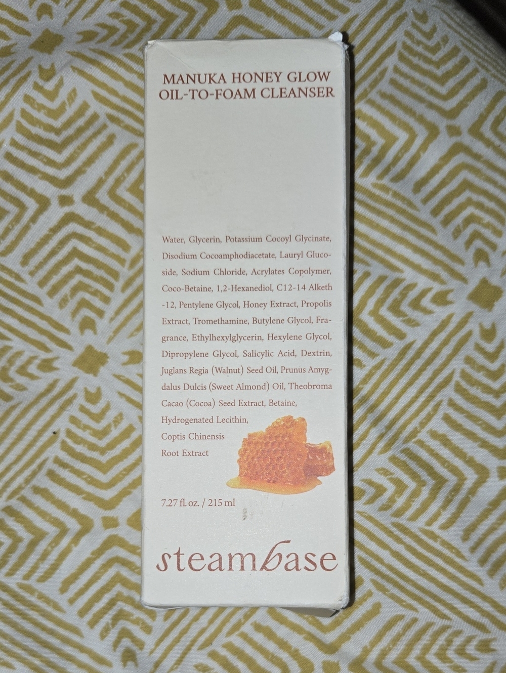 Manuka Honey Glow Oil to Foam Cleanser - Picture 1 of 11